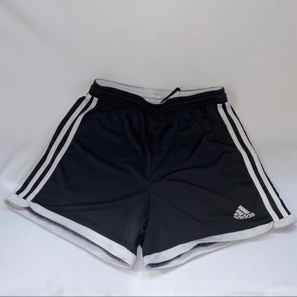 Adidas athletic shorts 🤍